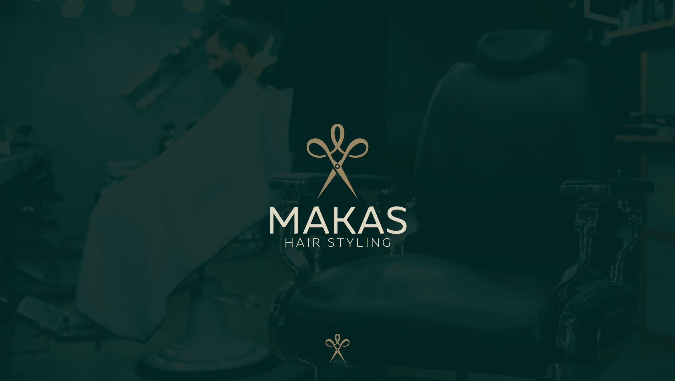 Makas Hair Styling gouden logo op diepgroen